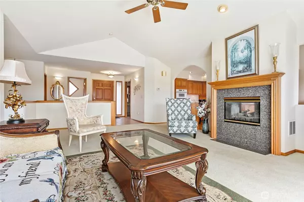 4755 S Golf Course DR, Blaine, WA 98230