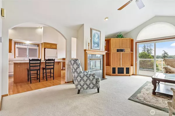 4755 S Golf Course DR, Blaine, WA 98230