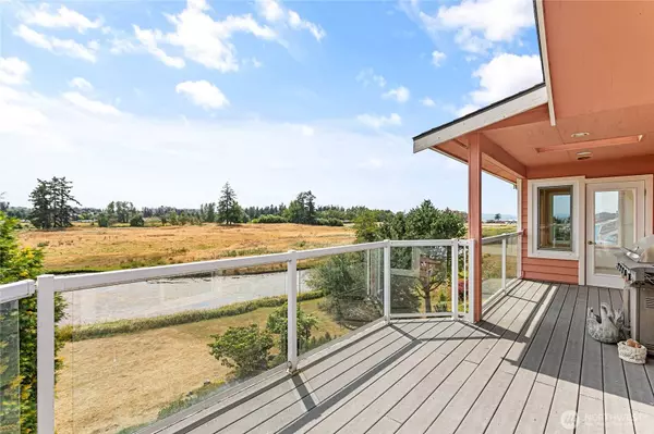 4755 S Golf Course DR, Blaine, WA 98230