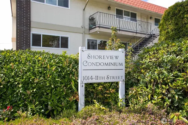 1014 11th ST #103, Bellingham, WA 98225