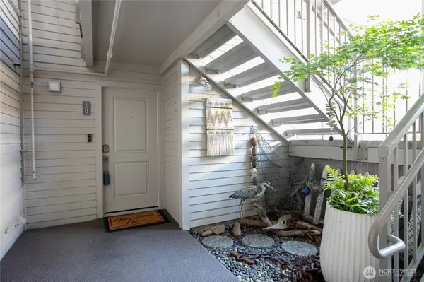 600 S State ST #100, Bellingham, WA 98225
