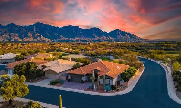 feature image of Mortgage Rates Just Hit a One-Year High. Here's What It Means If You're Buying or Selling in Arizona.