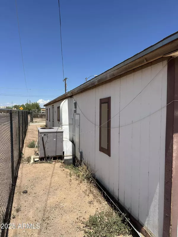 410 W 3RD Avenue W, Casa Grande, AZ 85122