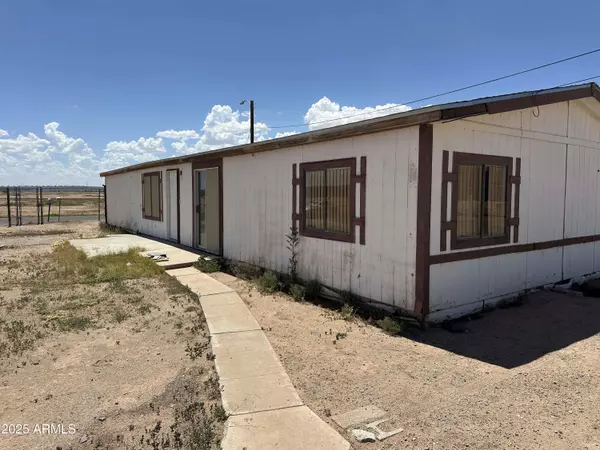 410 W 3RD Avenue W, Casa Grande, AZ 85122