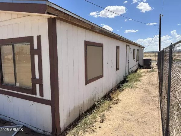 410 W 3RD Avenue W, Casa Grande, AZ 85122