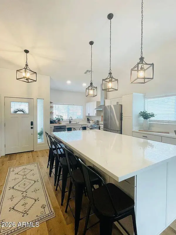 6871 E KINGS Avenue, Scottsdale, AZ 85254