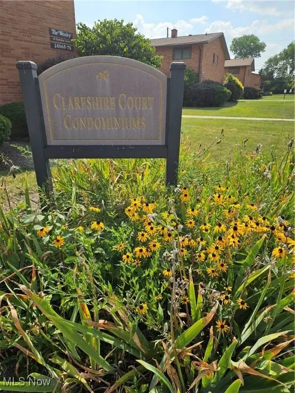 24597 Clareshire DR #201, North Olmsted, OH 44070