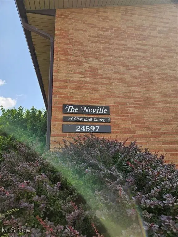 24597 Clareshire DR #201, North Olmsted, OH 44070