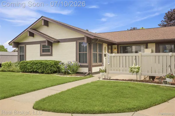 40424 Newport DR #73, Plymouth Charter Township, MI 48170