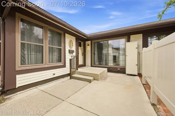 40424 Newport DR #73, Plymouth Charter Township, MI 48170