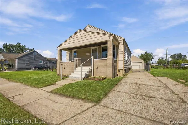 7267 Dodge AVE, Warren, MI 48091