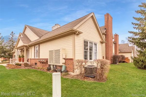 39836 Eagle Trace DR, Northville Township, MI 48168