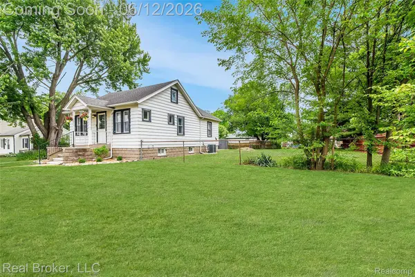 29019 Birchlawn ST, Garden City, MI 48135