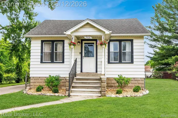 29019 Birchlawn ST, Garden City, MI 48135