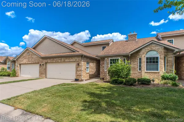 300 Avium LN, Canton Charter Township, MI 48187
