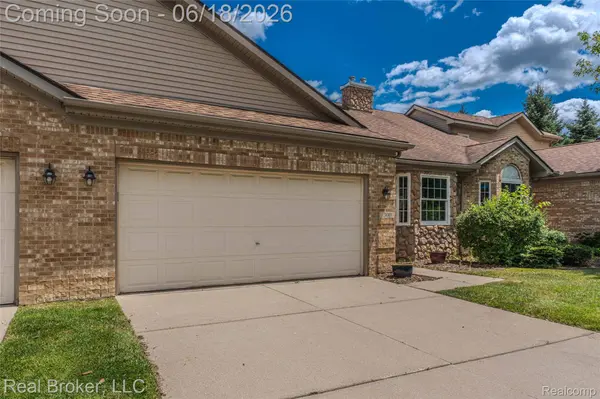 300 Avium LN, Canton Charter Township, MI 48187