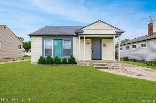 29454 Barton ST, Garden City, MI 48135
