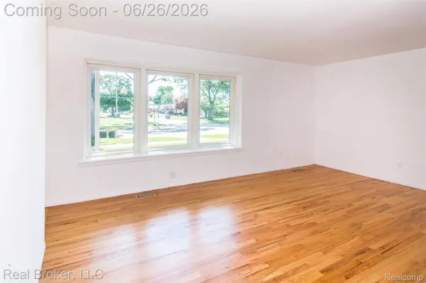 15009 Houghton ST, Livonia, MI 48154