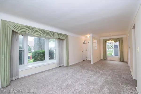 1919 Fern ST, Royal Oak, MI 48073