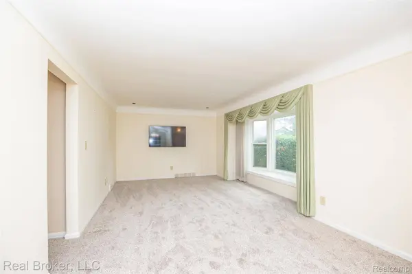 1919 Fern ST, Royal Oak, MI 48073
