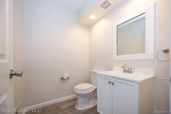 12768 Elaine DR, Southgate, MI 48195