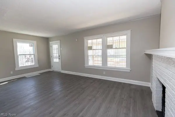 12913 Thornhurst AVE, Garfield Heights, OH 44105