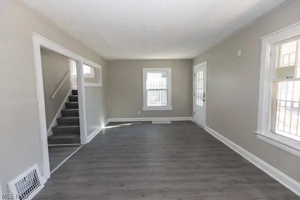 12913 Thornhurst AVE, Garfield Heights, OH 44105