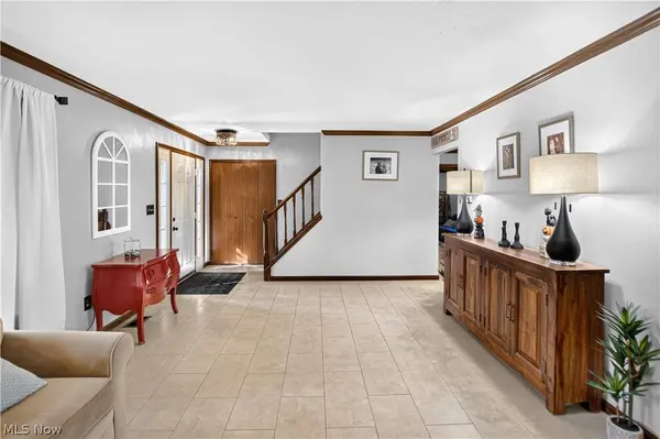 3080 Stoney Creek DR, North Royalton, OH 44133