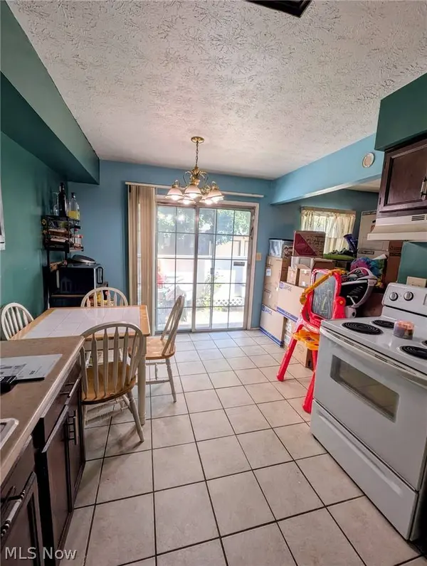 17500 Independence CT #4B, Brook Park, OH 44142