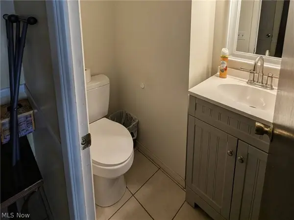 17500 Independence CT #4B, Brook Park, OH 44142