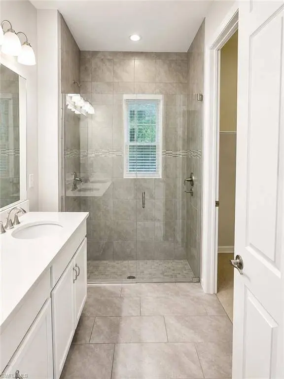 1264 Enbrook LOOP, Naples, FL 34114
