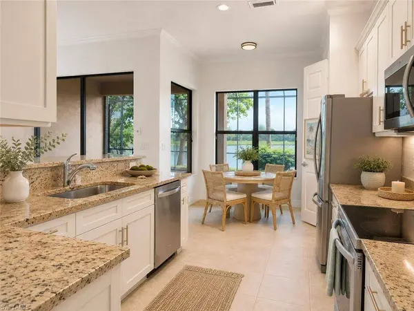 13783 Luna DR, Naples, FL 34109