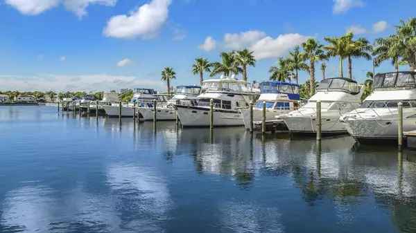 Live the Waterfront Lifestyle in St. Petersburg’s Skyway Marina District