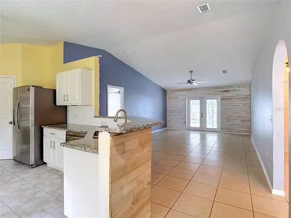 12730 KINGS LAKE DR, Gibsonton, FL 33534