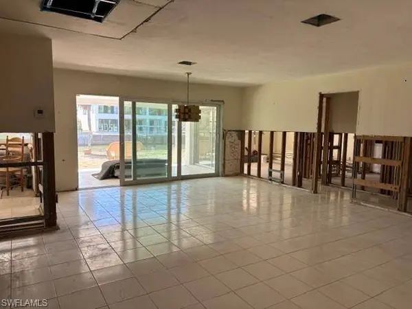 452 Seabee AVE, Naples, FL 34108