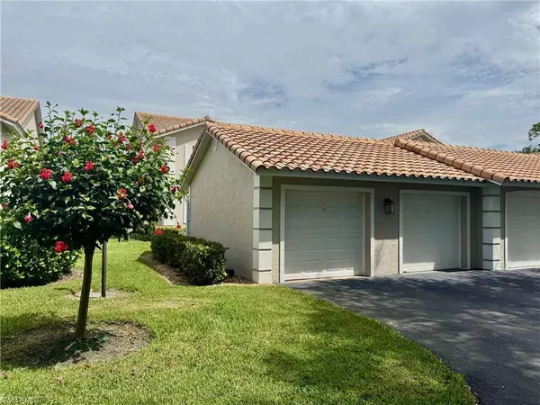 5904 Cranbrook WAY #J101, Naples, FL 34112