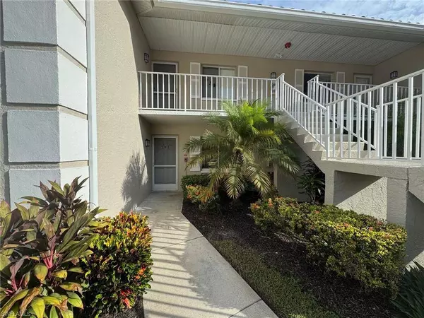 5904 Cranbrook WAY #J101, Naples, FL 34112