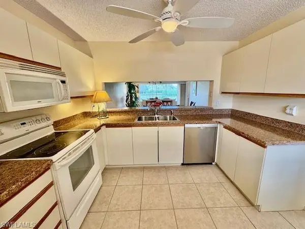 5912 Cranbrook WAY #H202, Naples, FL 34112