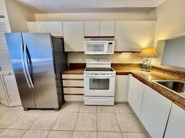 5912 Cranbrook WAY #H202, Naples, FL 34112