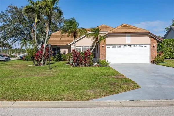 6094 Westbourgh DR, Naples, FL 34112