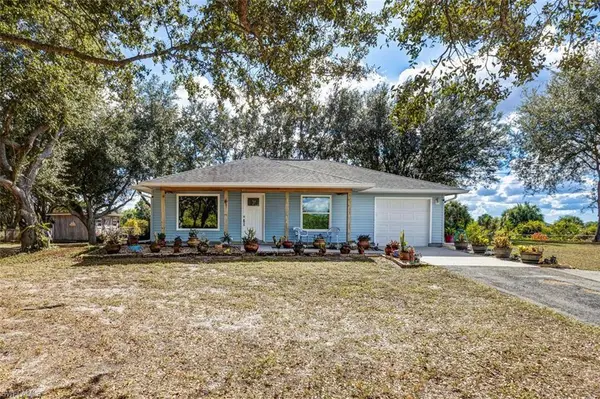 2420 41st AVE NE, Naples, FL 34120