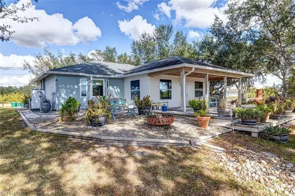 2420 41st AVE NE, Naples, FL 34120