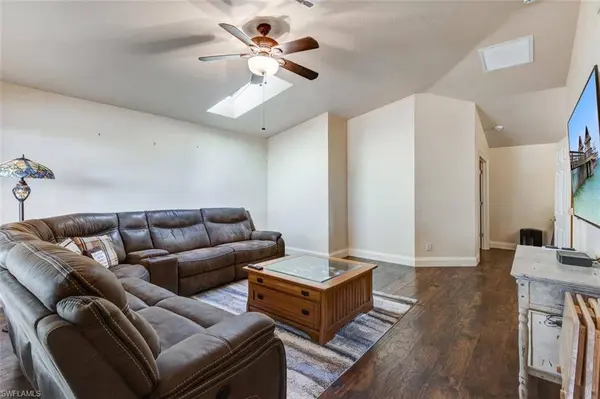 2420 41st AVE NE, Naples, FL 34120