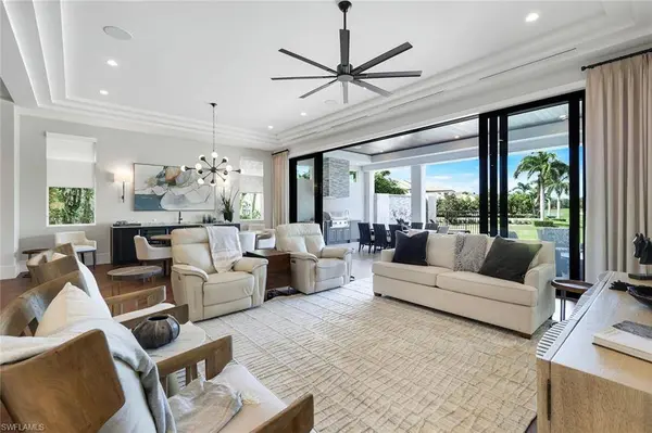 16647 Isola Bella LN, Naples, FL 34110