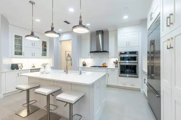 16382 Viansa WAY #3-201, Naples, FL 34110