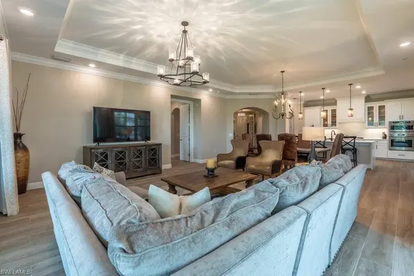 16375 Viansa WAY #102, Naples, FL 34110