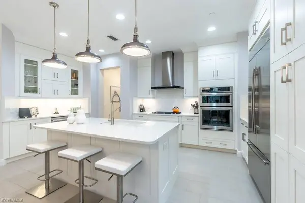 16382 Viansa WAY #201, Naples, FL 34110