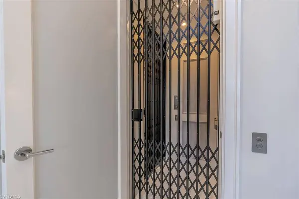 16366 CORSICA WAY #201, Naples, FL 34110