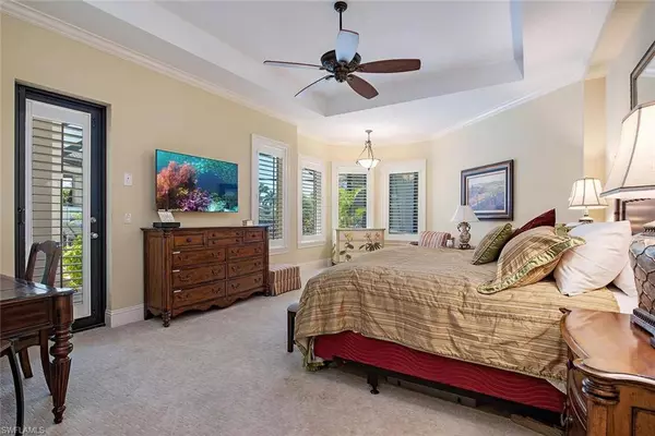 16524 Cellini LN, Naples, FL 34110