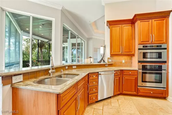 15547 Monterosso LN #201, Naples, FL 34110